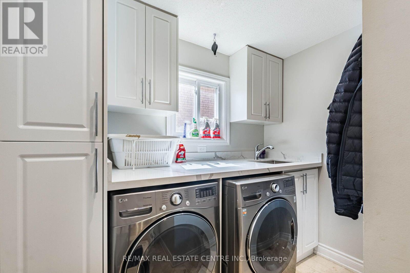 1571 Meadowfield Crescent, Mississauga, Ontario  L5M 4T4 - Photo 15 - W13629380