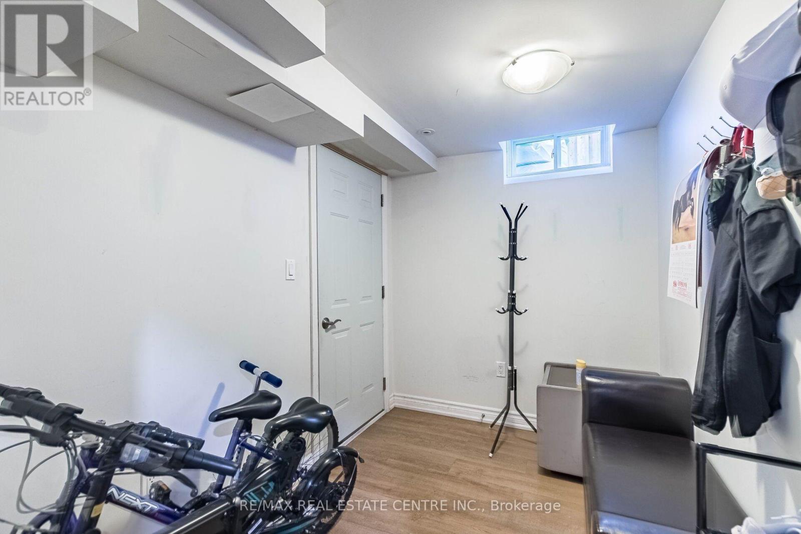 1571 Meadowfield Crescent, Mississauga, Ontario  L5M 4T4 - Photo 29 - W13629380