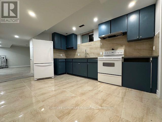 542 Wingrove Crescent, Oakville, Ontario  L6L 4R6 - Photo 2 - W13629388
