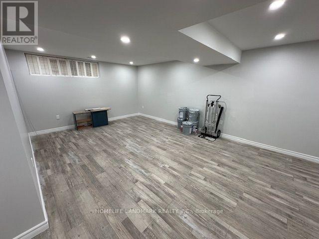 542 Wingrove Crescent, Oakville, Ontario  L6L 4R6 - Photo 7 - W13629388