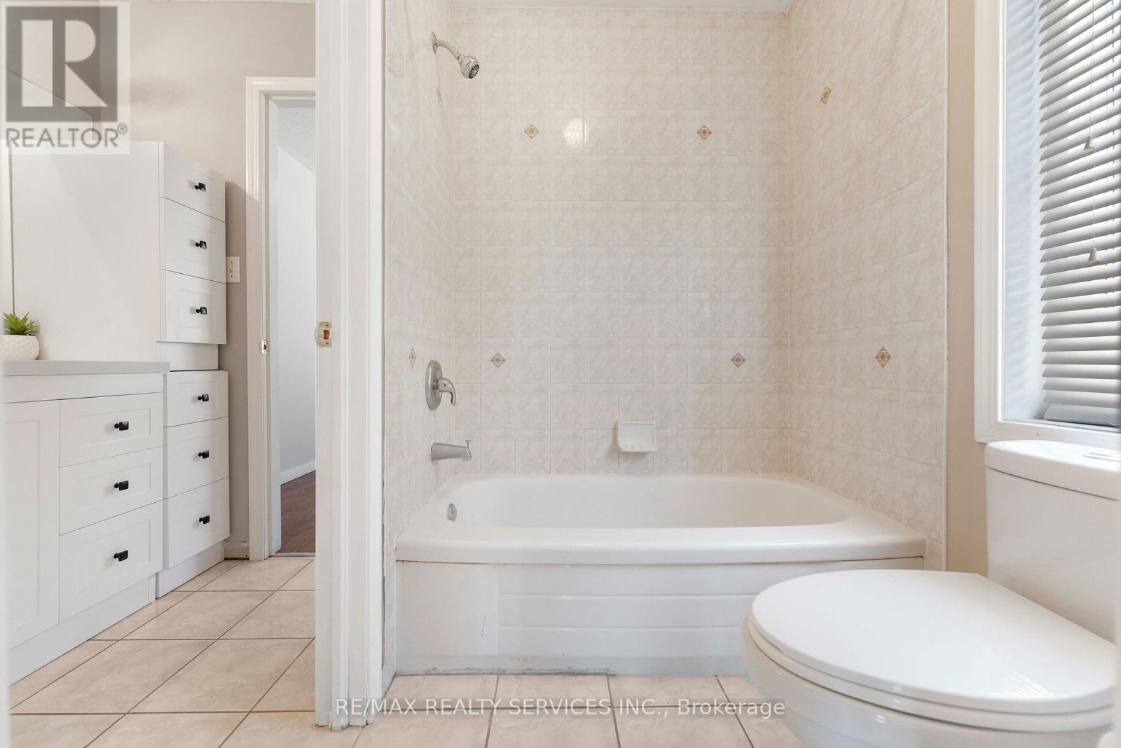3696 Waterfall Crescent, Mississauga, Ontario  L5N 8G8 - Photo 22 - W13628986