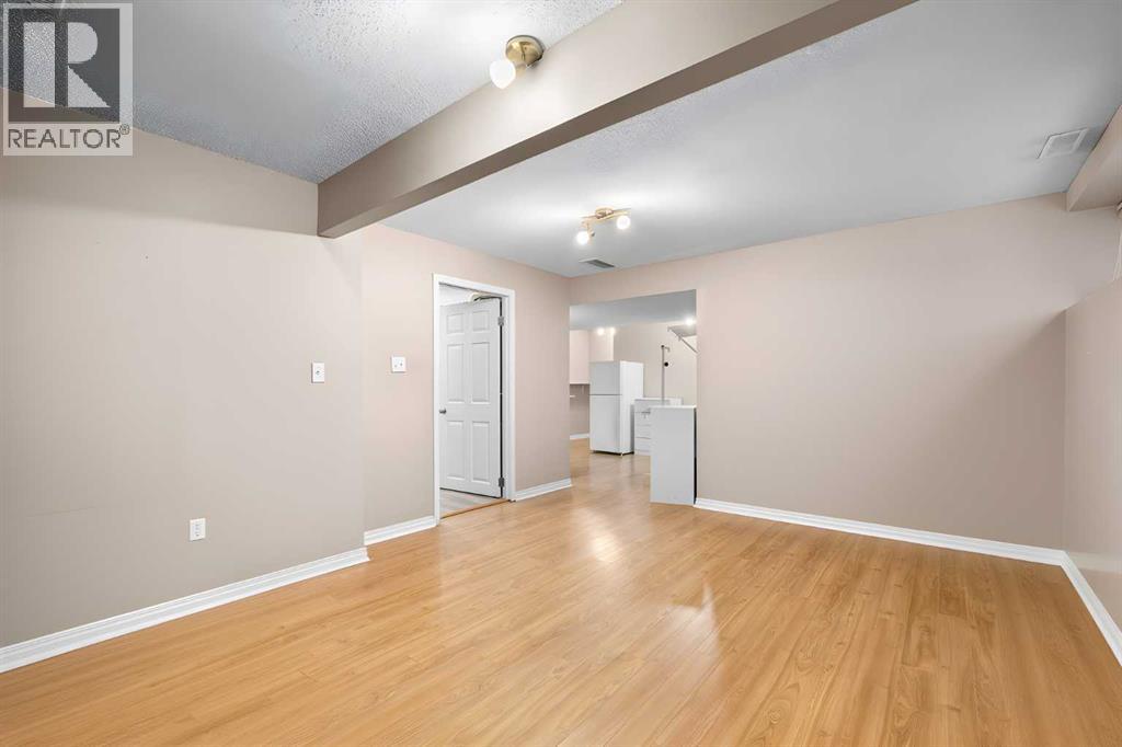 73 Sunset Heights, Cochrane, Alberta  T4C 0C7 - Photo 26 - A2329182