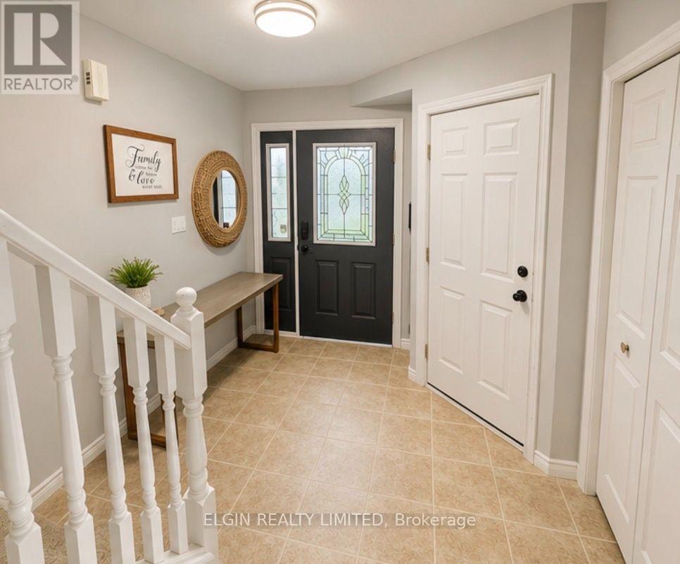 42022 Mcbain Line, Central Elgin, Ontario  N5P 4P4 - Photo 2 - X13629494