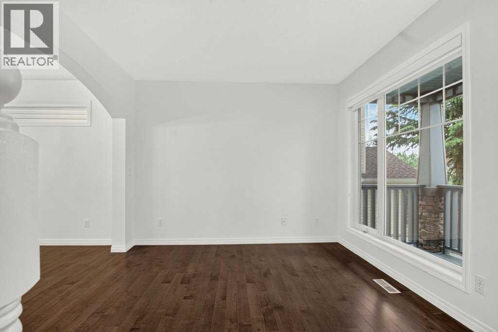338 Panamount Drive NW, Calgary, Alberta  T3K 5M1 - Photo 10 - A2326109