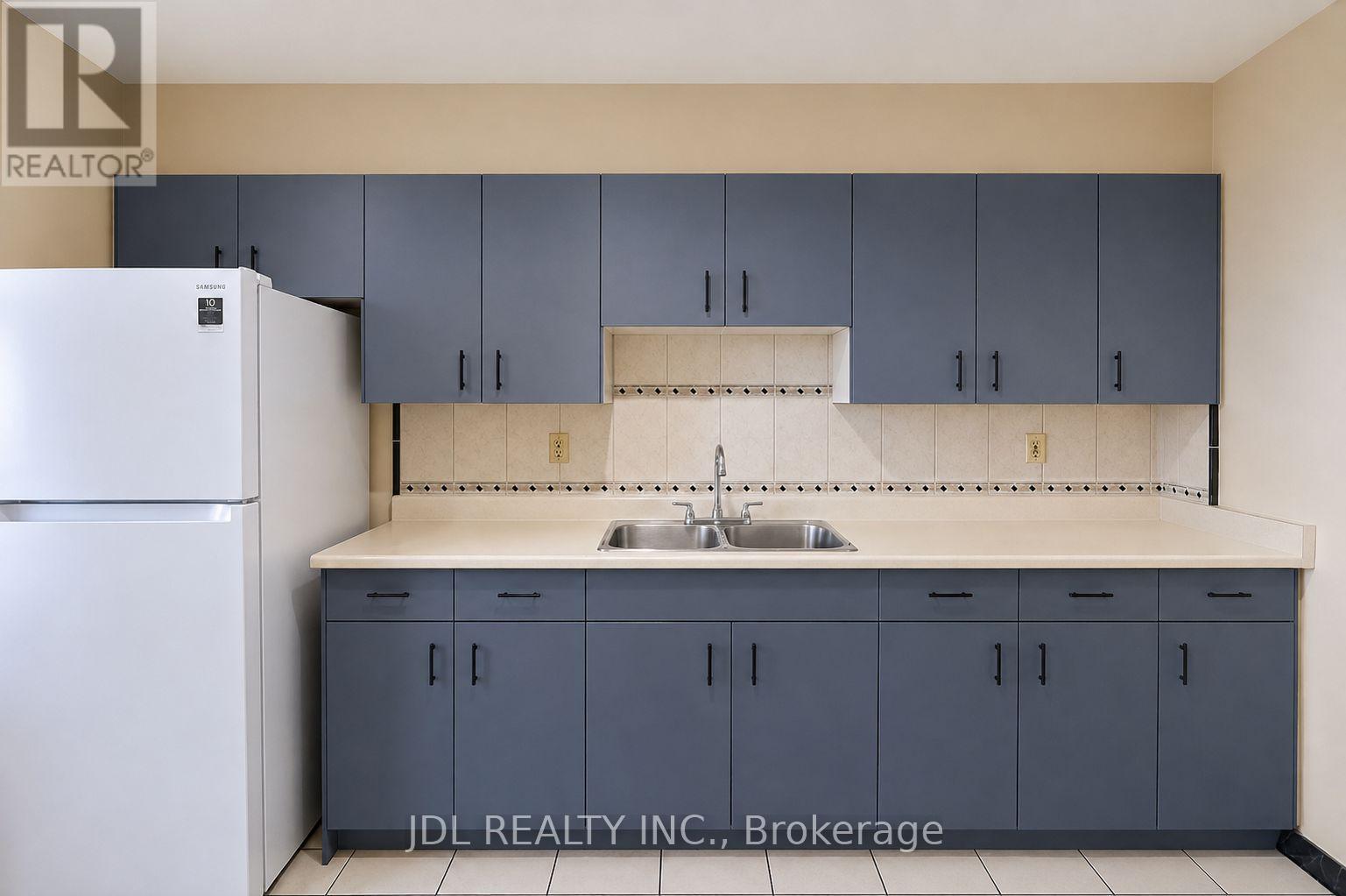 1807 - 85 Emmett Avenue, Toronto, Ontario  M6M 2E6 - Photo 10 - W13627986