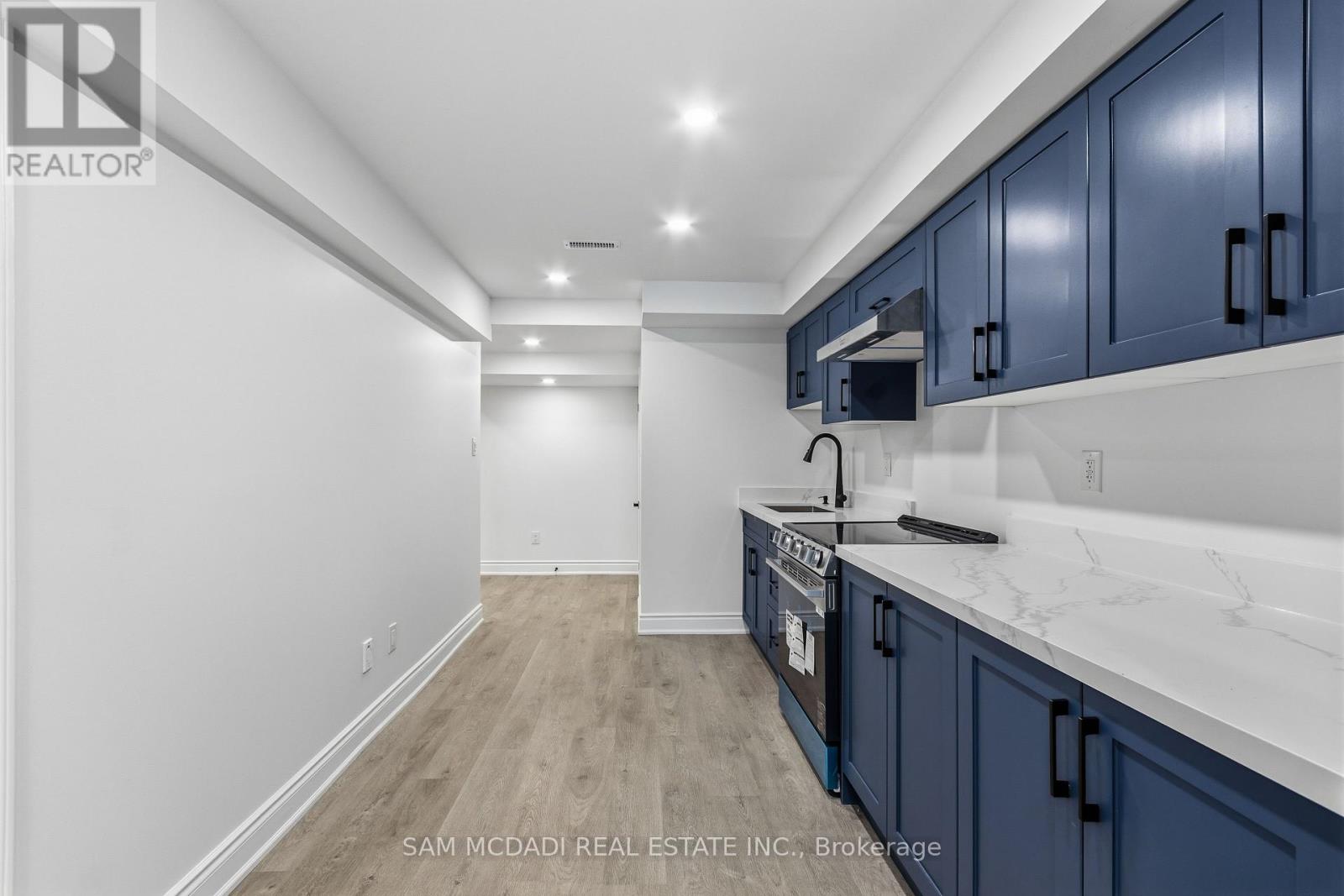 26 Montpelier Street, Brampton, Ontario L6Y 6A6 - Photo 4 - W13629248