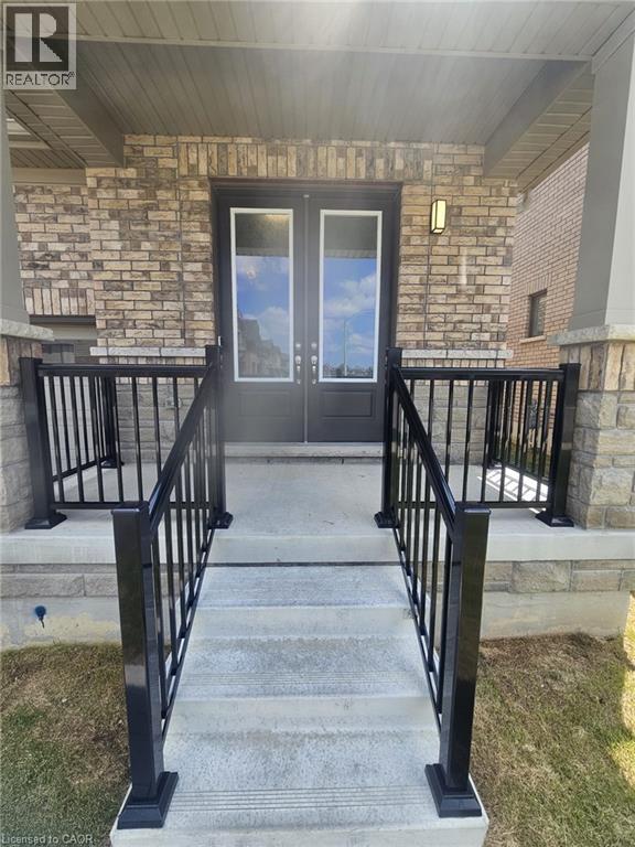233 Leslie Davis Street, North Dumfries, Ontario  N0B 1E0 - Photo 2 - 40852794