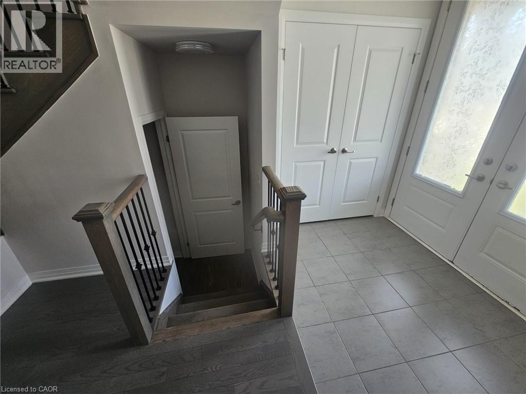 233 Leslie Davis Street, North Dumfries, Ontario  N0B 1E0 - Photo 6 - 40852794