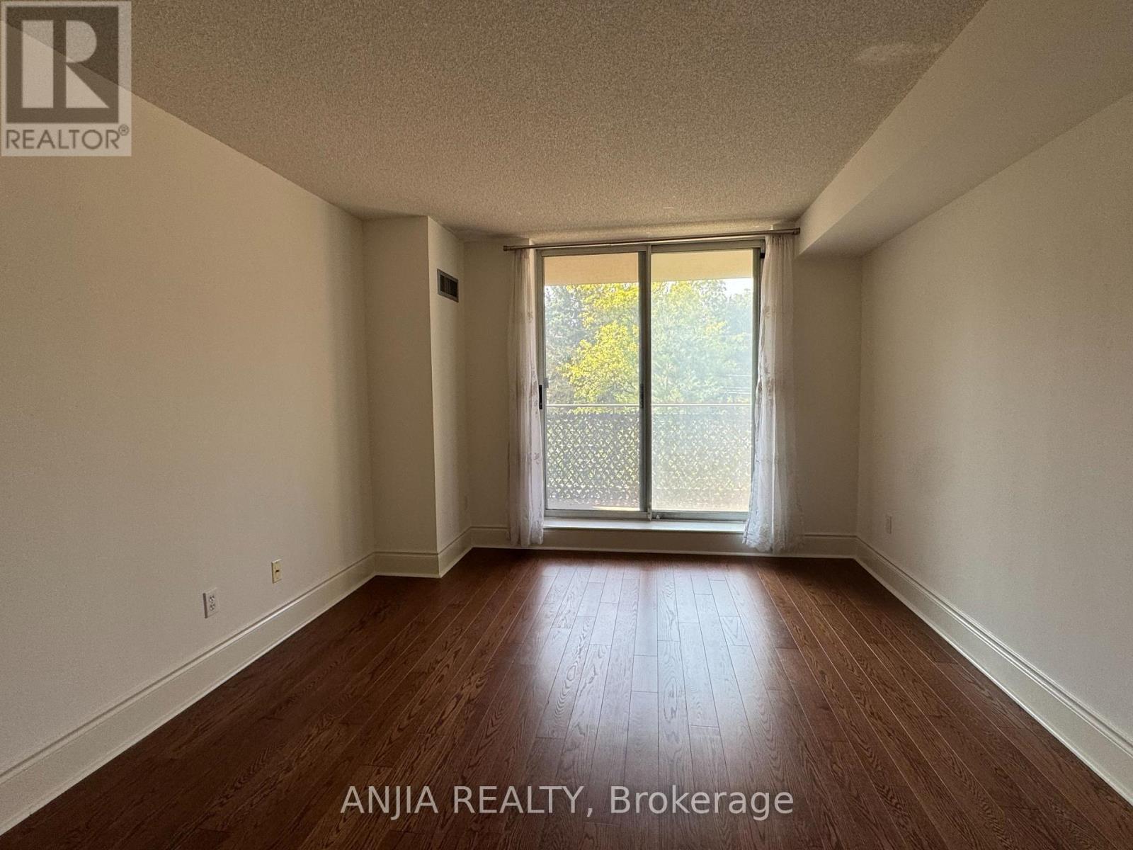 211 - 75 York Mills Road, Toronto, Ontario  M2P 2E7 - Photo 17 - C13629424