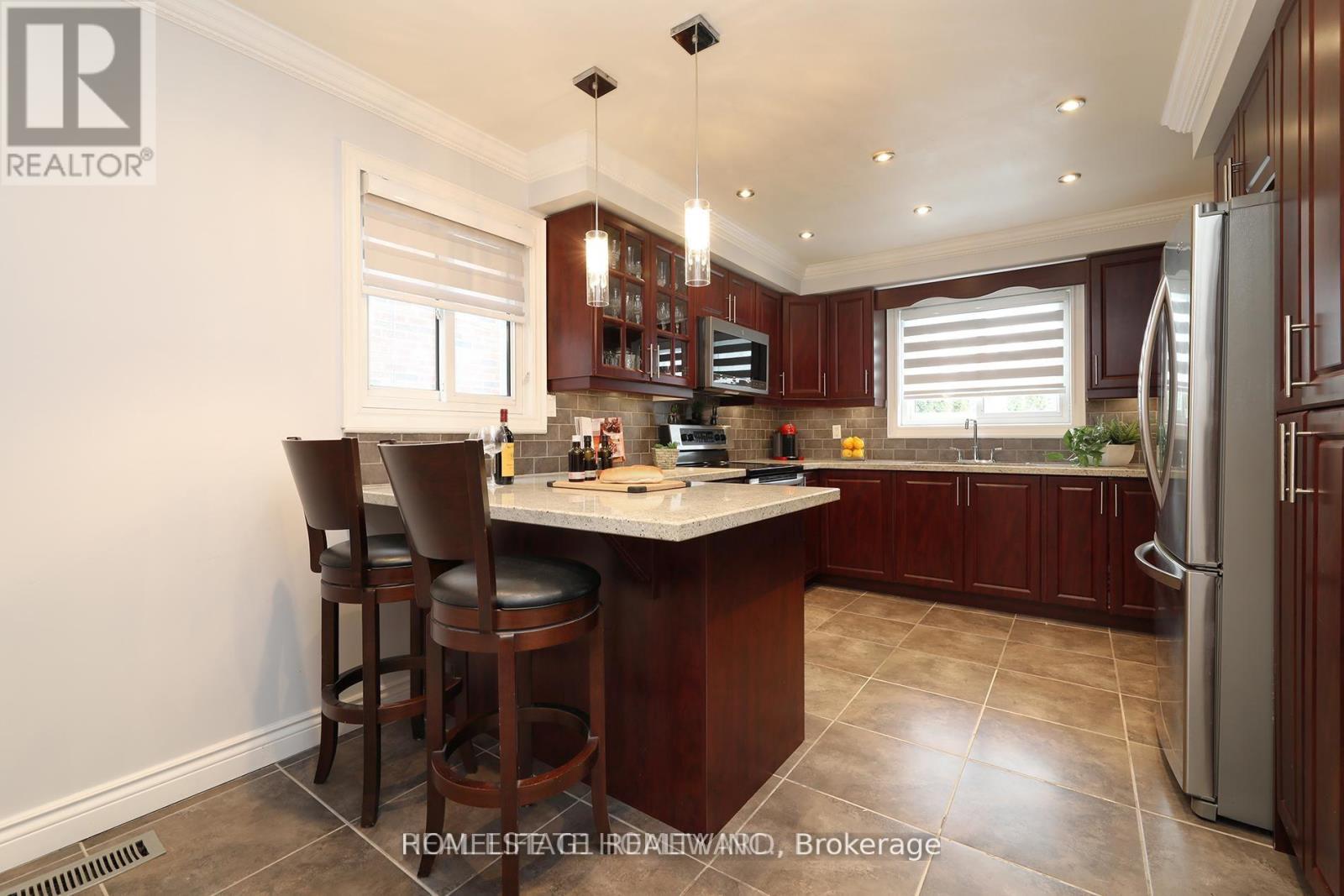 Upper - 34 Mystic Avenue, Toronto, Ontario  M1L 4G9 - Photo 15 - E13629436
