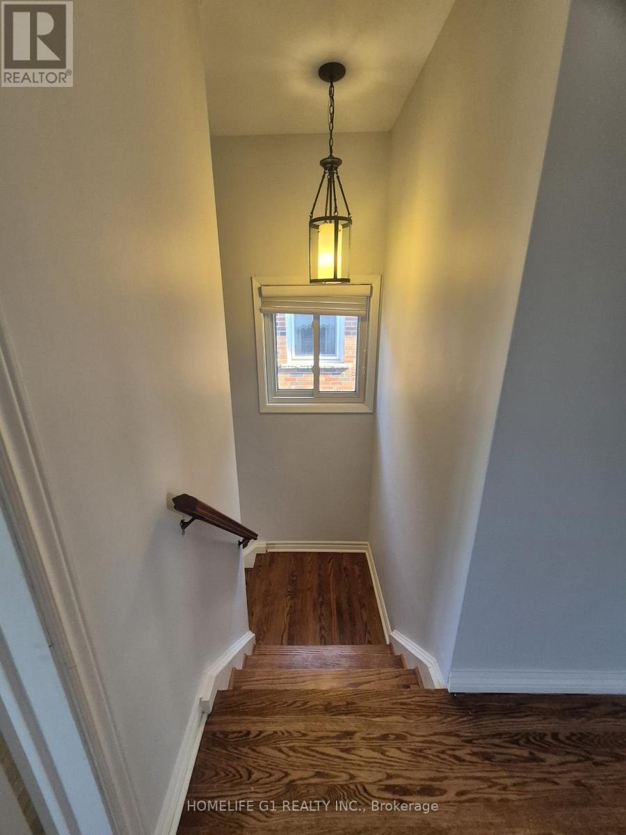 Upper - 34 Mystic Avenue, Toronto, Ontario  M1L 4G9 - Photo 26 - E13629436