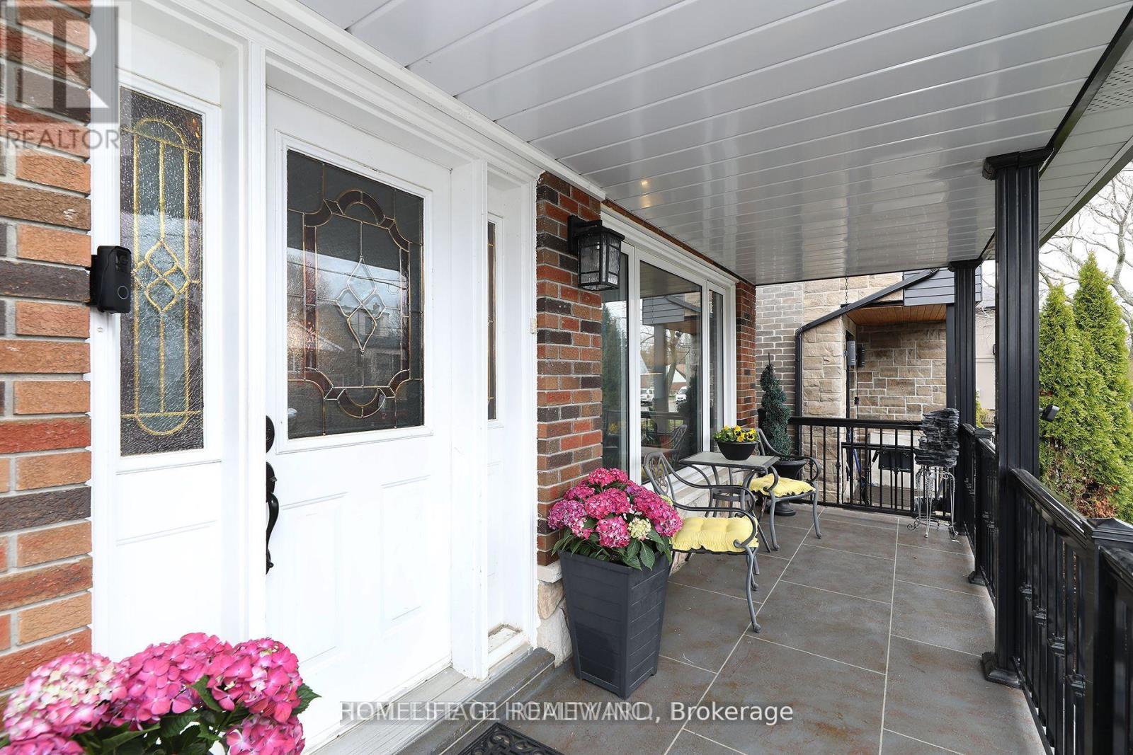 Upper - 34 Mystic Avenue, Toronto, Ontario  M1L 4G9 - Photo 3 - E13629436