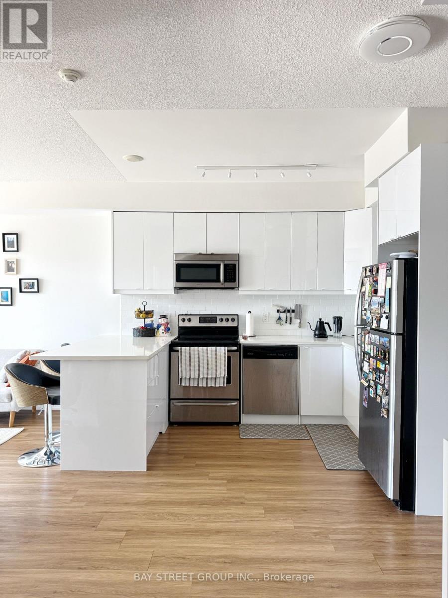 1203 - 365 Prince Of Wales Drive, Mississauga, Ontario  L5B 0G6 - Photo 2 - W13629416