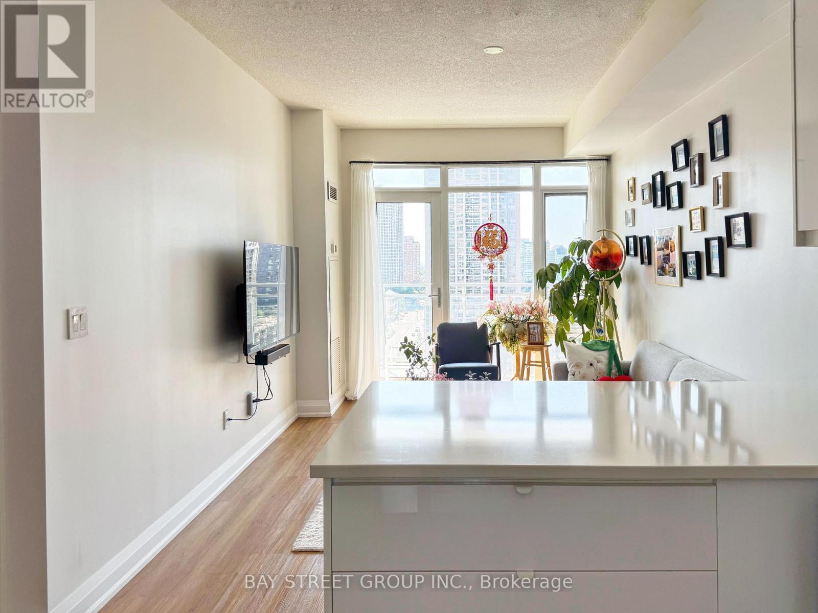 1203 - 365 Prince Of Wales Drive, Mississauga, Ontario  L5B 0G6 - Photo 5 - W13629416