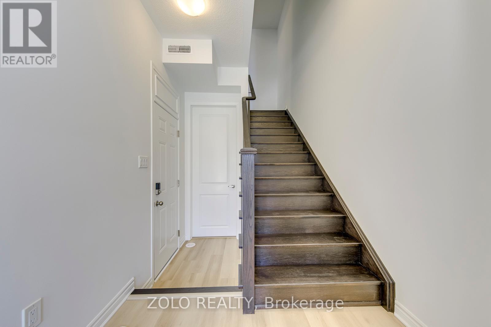 1572 Rutland Crescent, Milton, Ontario  L9E 2H5 - Photo 4 - W13629482