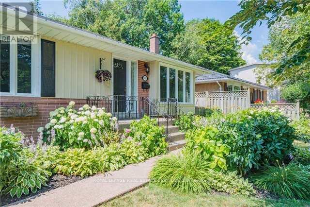 248 Snowden Road, Oakville, Ontario  L6L 3X5 - Photo 3 - W13629490