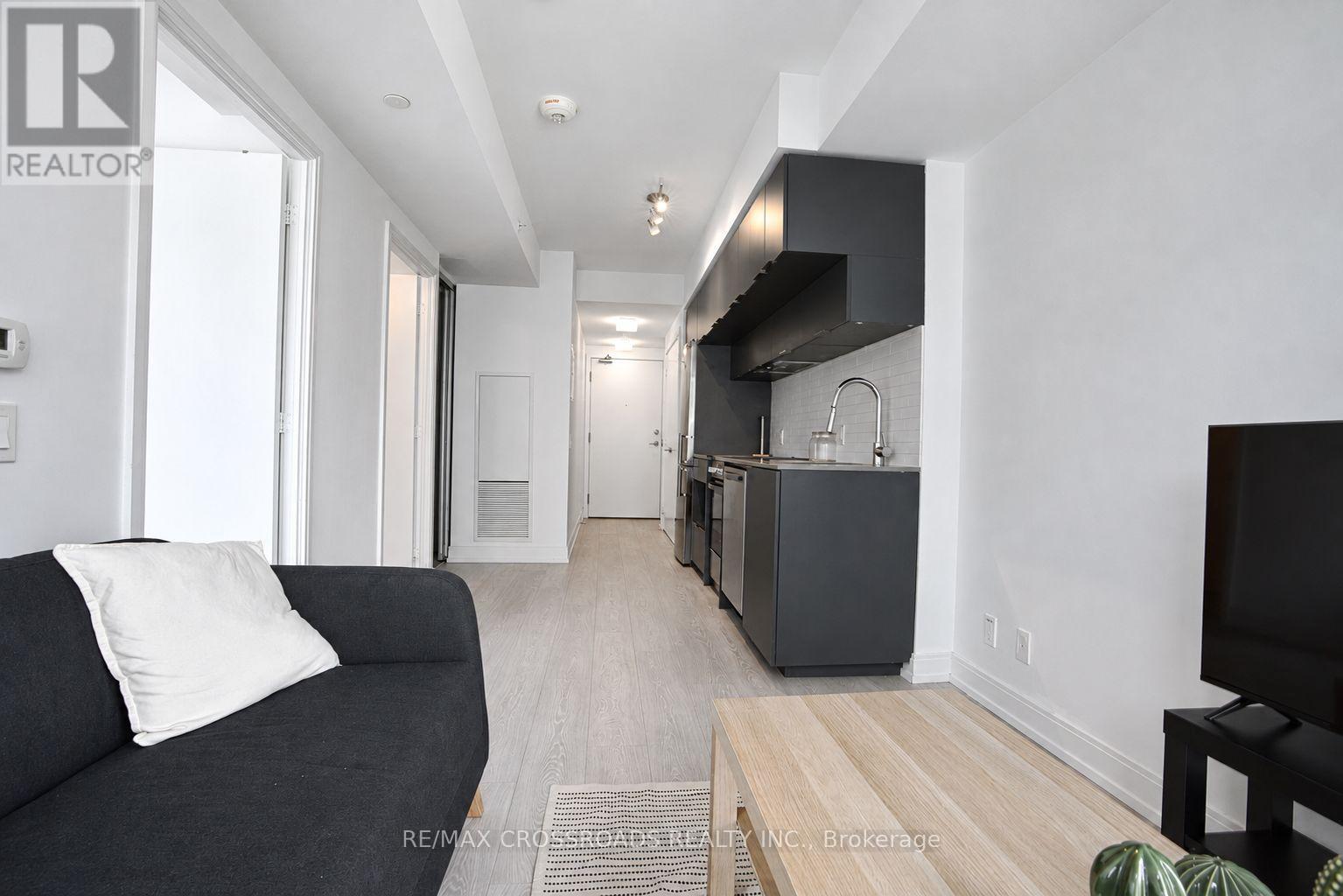1815 - 181 Dundas Street E, Toronto, Ontario  M5A 0N5 - Photo 4 - C13625526