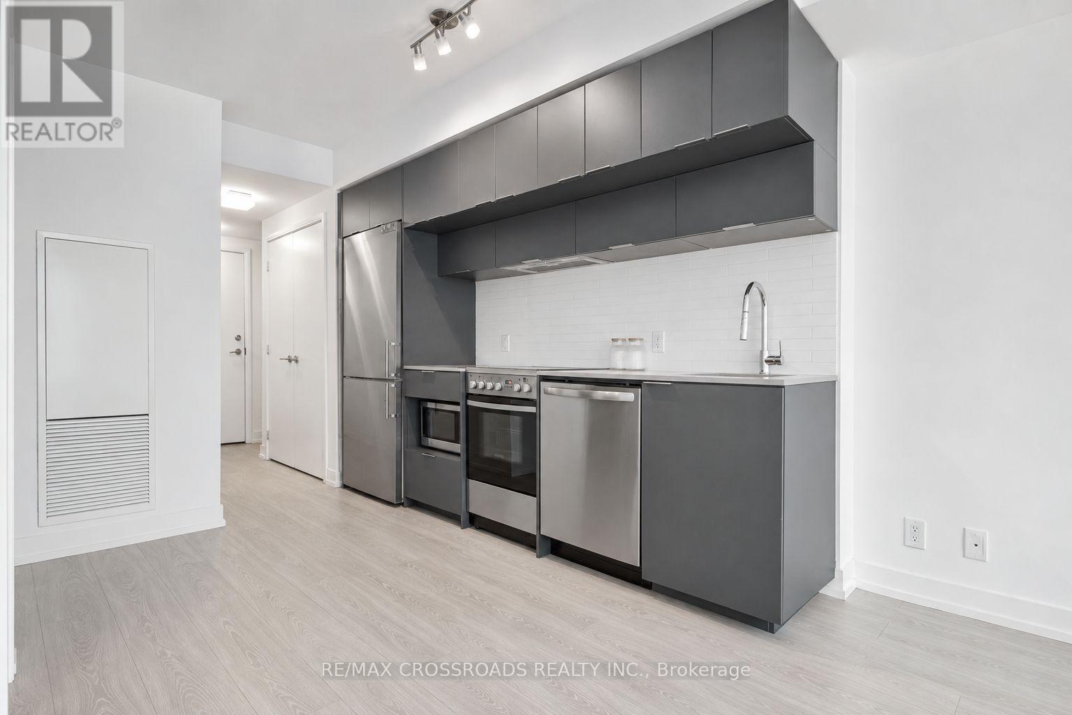 1815 - 181 Dundas Street E, Toronto, Ontario  M5A 0N5 - Photo 2 - C13625526