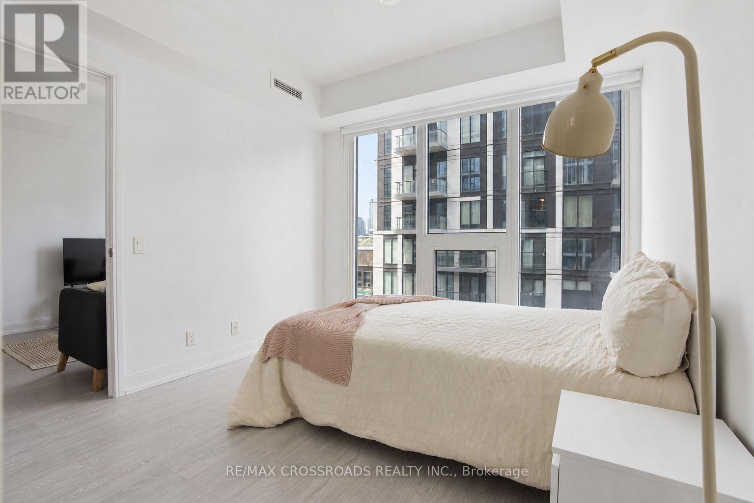 1815 - 181 Dundas Street E, Toronto, Ontario  M5A 0N5 - Photo 11 - C13625526