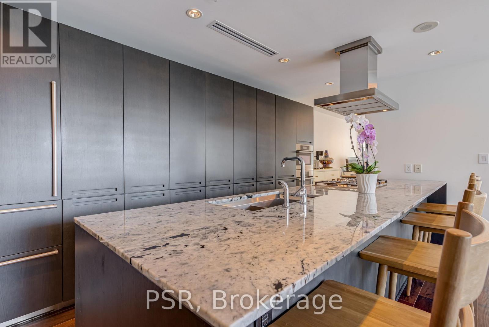 3109 - 180 University Avenue, Toronto, Ontario  M5H 0A2 - Photo 9 - C13629472
