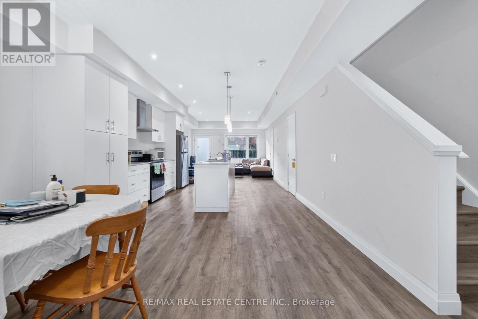 34 Lily Lane, Guelph, Ontario  N1L 0R2 - Photo 4 - X13629408