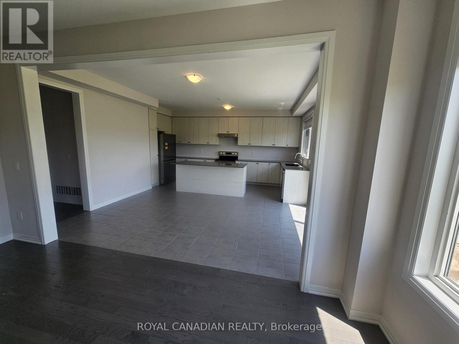 233 Leslie Davis Street, North Dumfries, Ontario  N0B 1E0 - Photo 18 - X13629448
