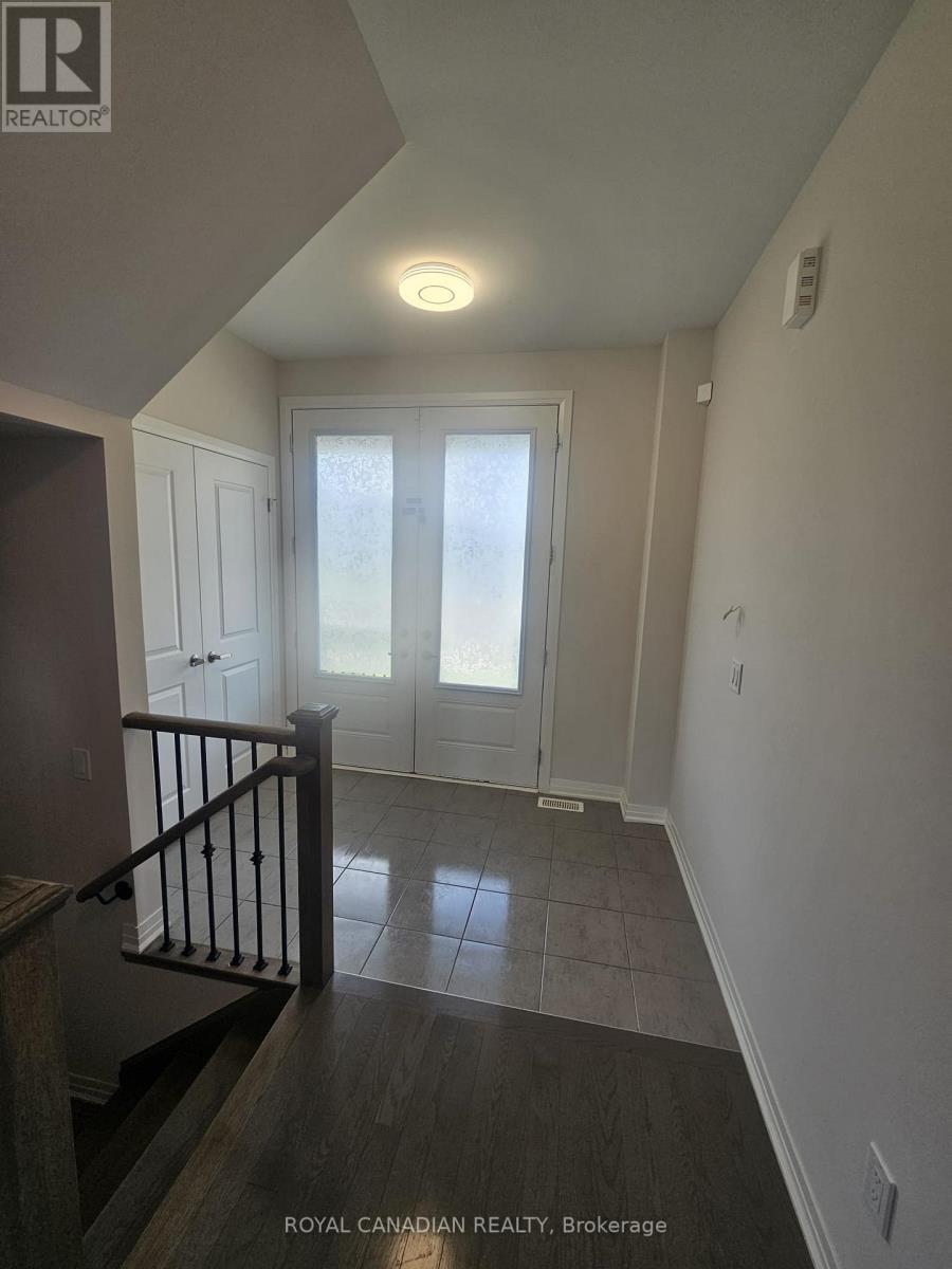 233 Leslie Davis Street, North Dumfries, Ontario  N0B 1E0 - Photo 3 - X13629448