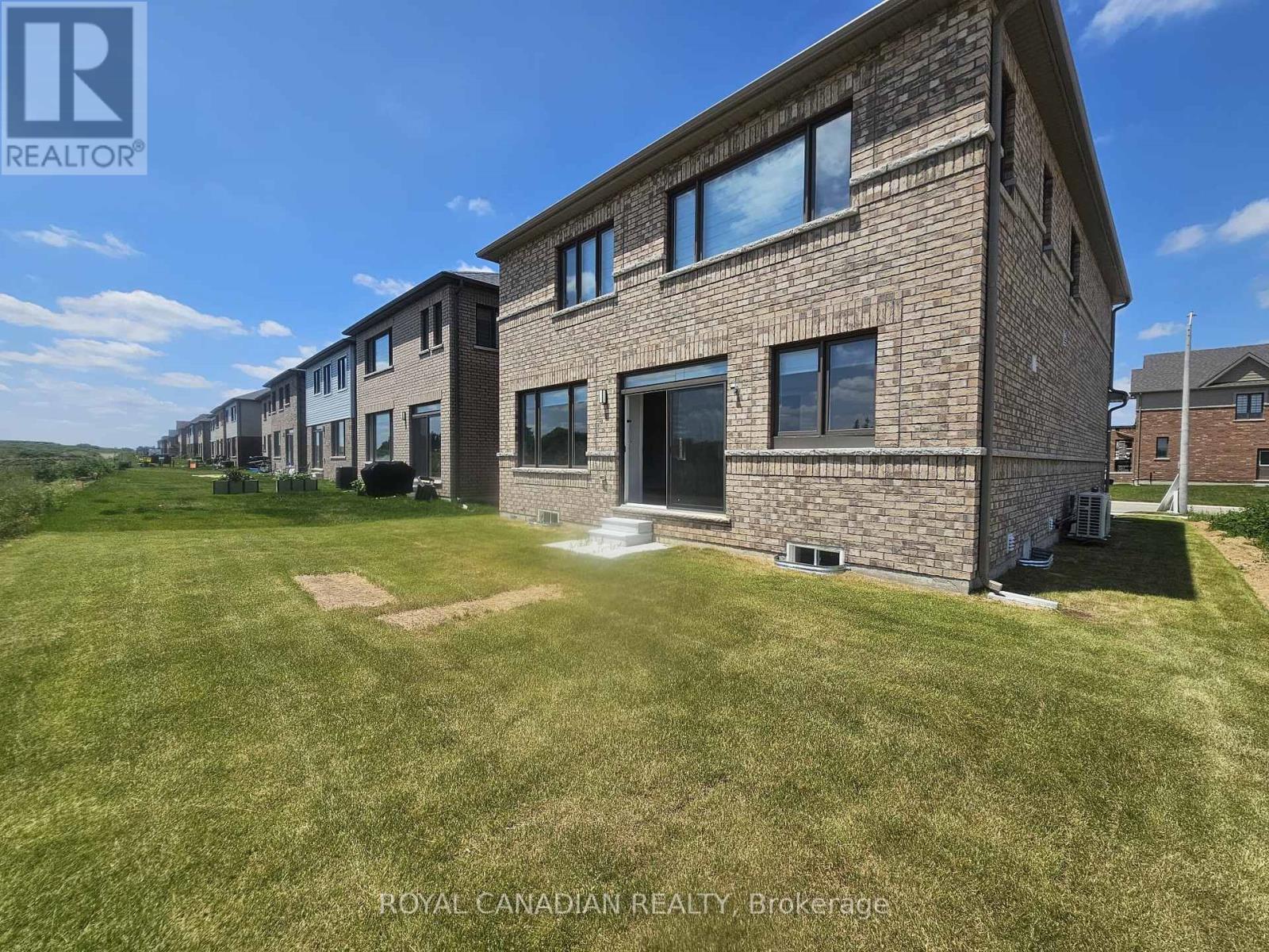 233 Leslie Davis Street, North Dumfries, Ontario  N0B 1E0 - Photo 48 - X13629448