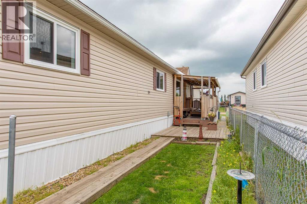65, 15 Mackenzie Ranch Way, Lacombe, Alberta  T4L 0B4 - Photo 27 - A2331368