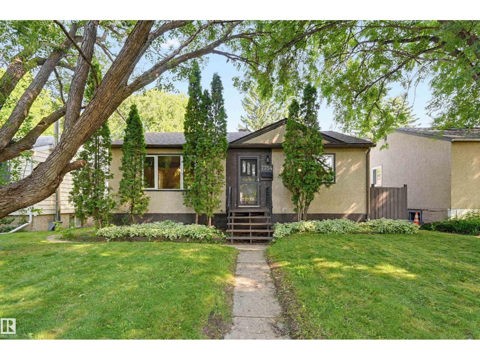 7754 80 AV NW NW, Edmonton, Alberta