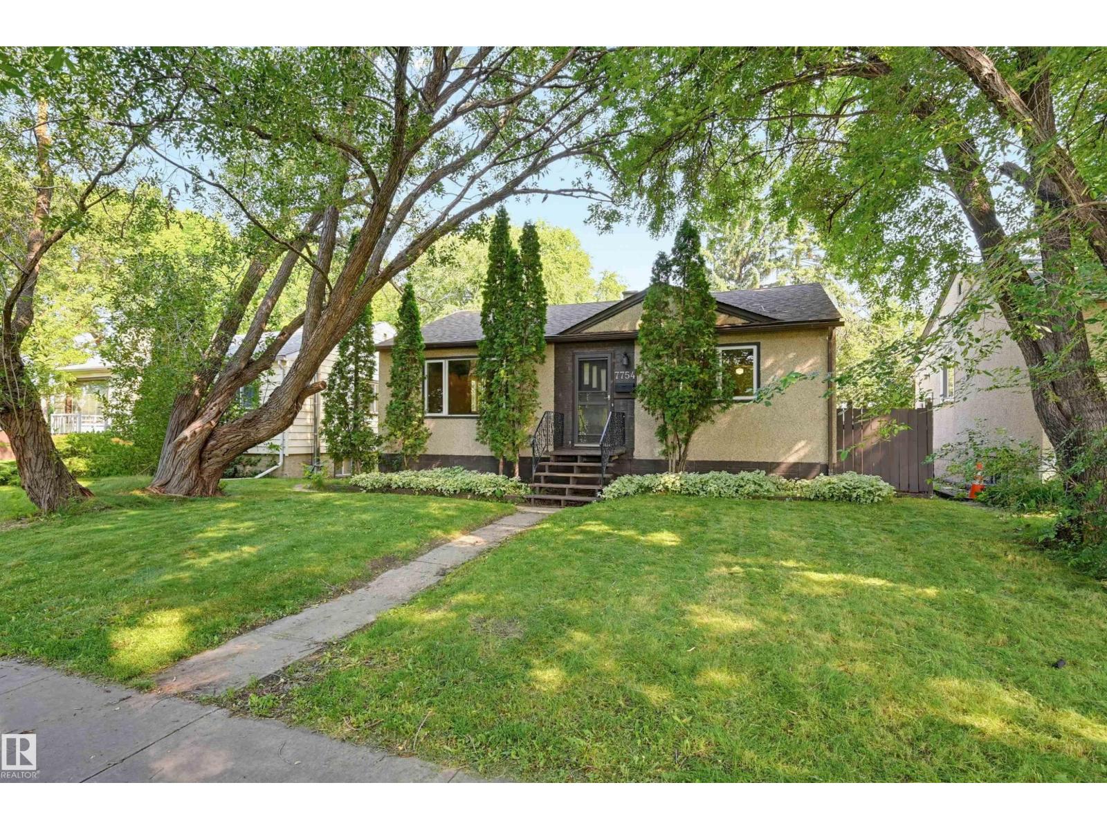 7754 80 Av NW NW, Edmonton, Alberta  T6C 0S4 - Photo 2 - E4501807