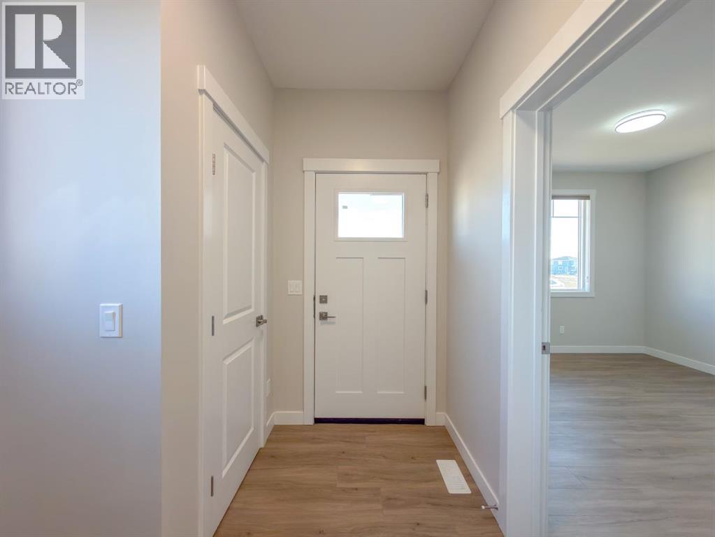 160 Belvedere Park Se, Calgary, Alberta  T2A 7G8 - Photo 7 - A2318165