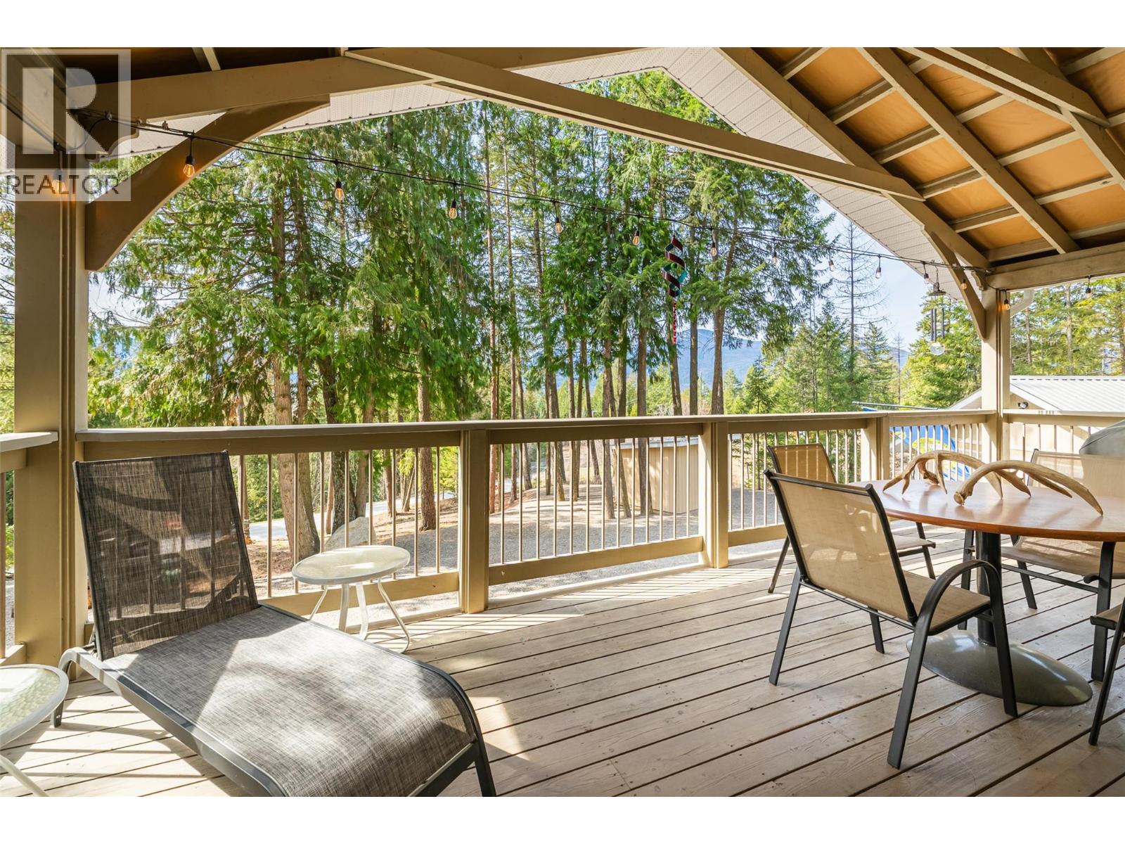 1988 Porthill Road, Lister, British Columbia  V0B 1G2 - Photo 8 - 10380500