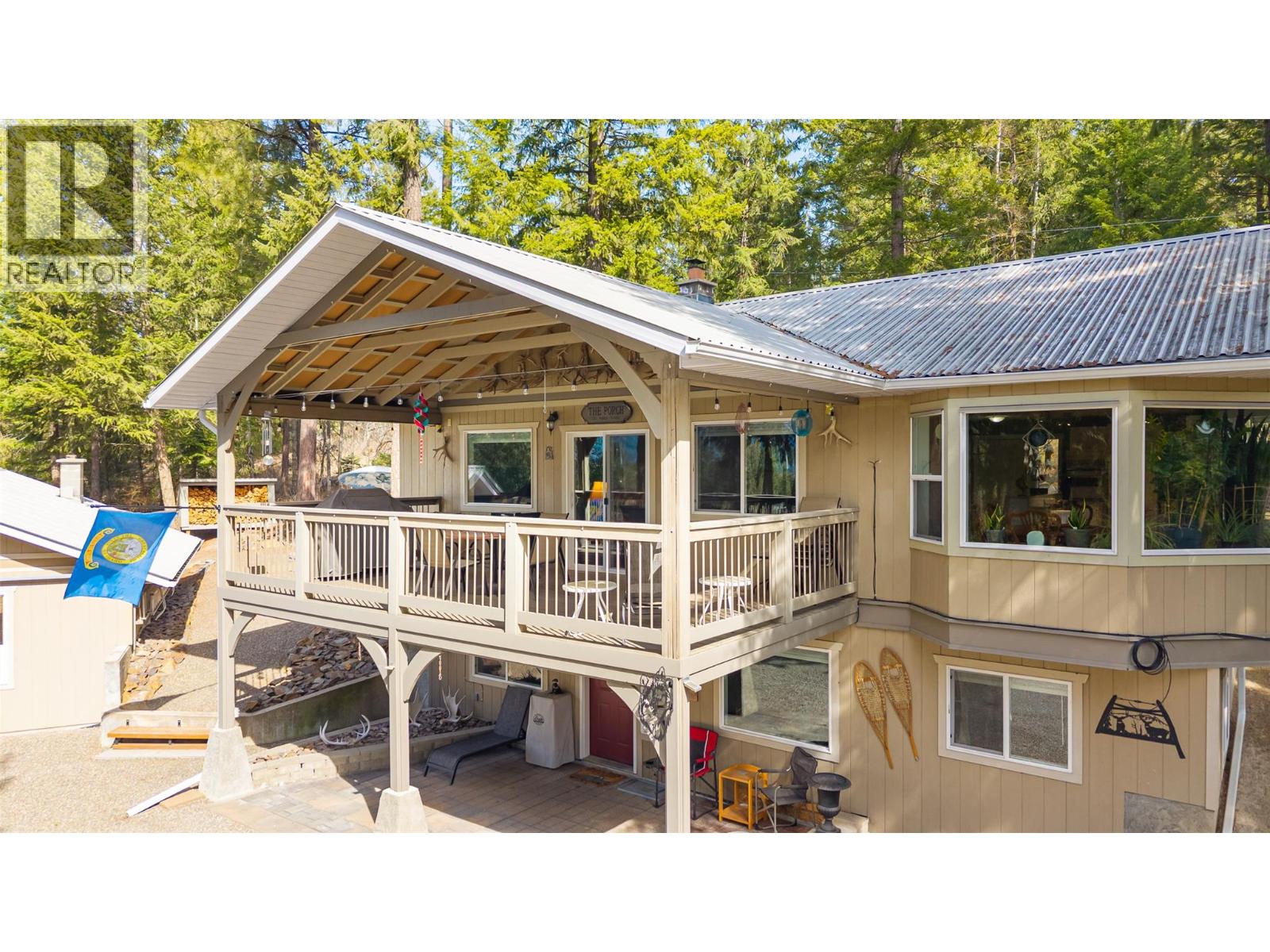 1988 Porthill Road, Lister, British Columbia  V0B 1G2 - Photo 7 - 10380500