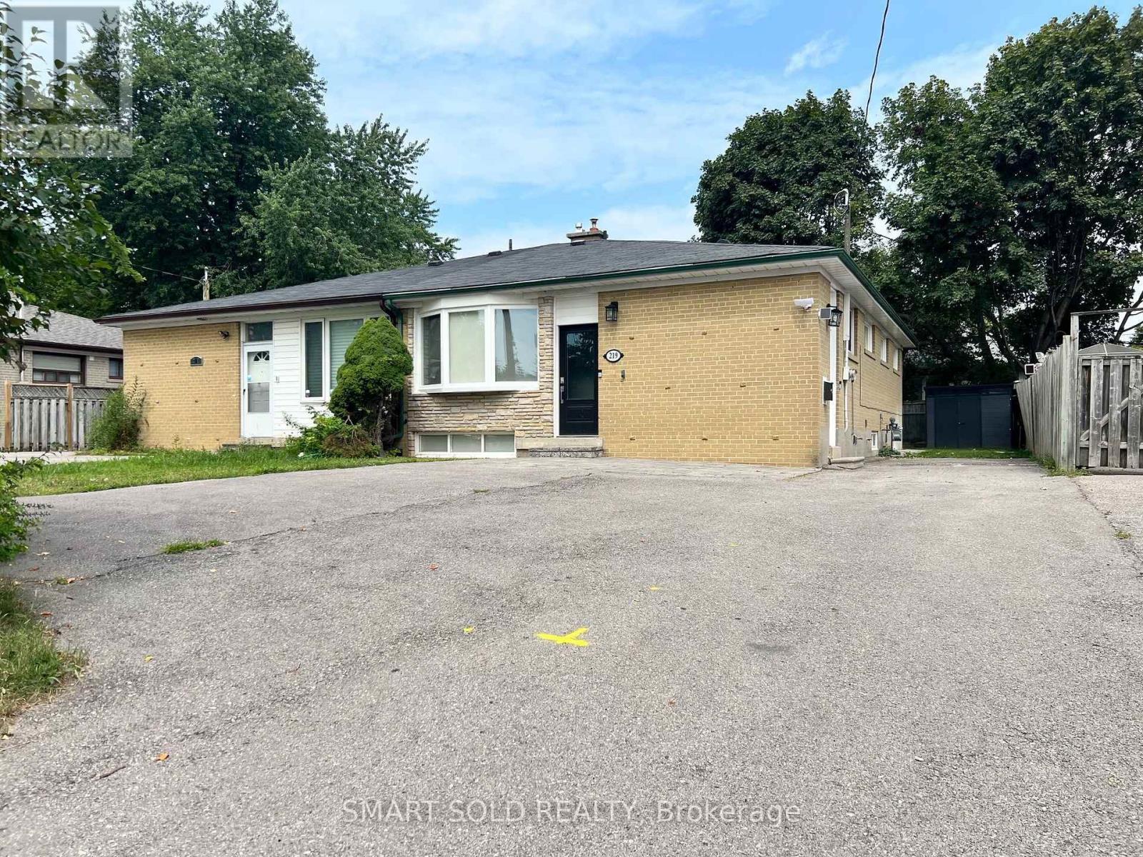 219 BEECHY DRIVE, Richmond Hill, Ontario