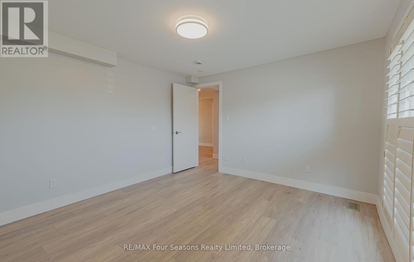 9811 Beachwood Road, Collingwood, Ontario  L9Y 5P1 - Photo 10 - S13629516