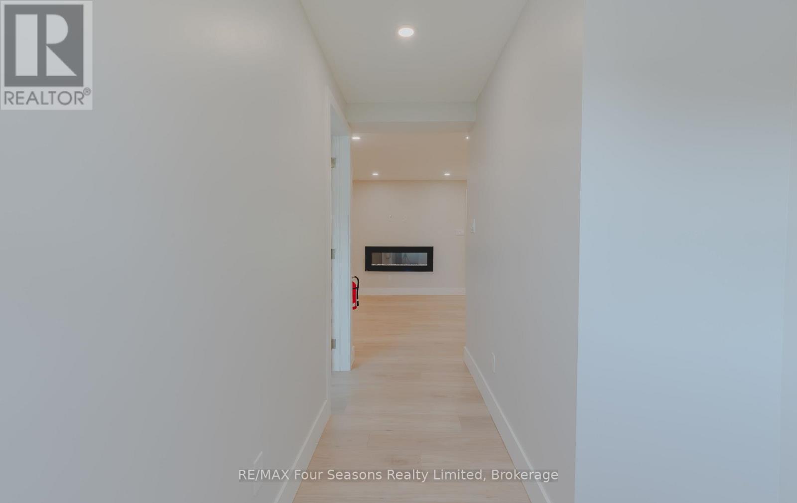 9811 Beachwood Road, Collingwood, Ontario  L9Y 5P1 - Photo 13 - S13629516