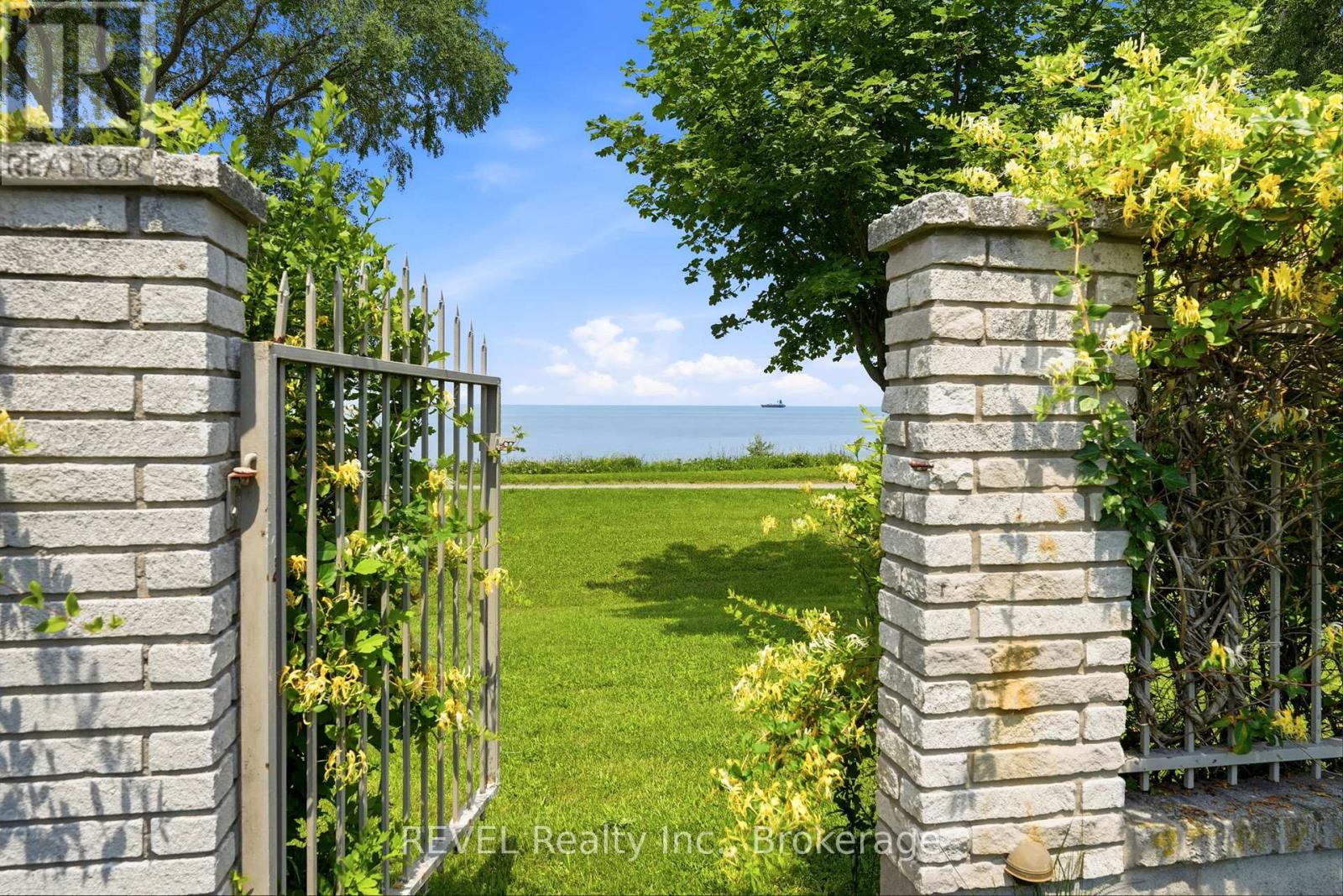 53 Beachview Drive, St. Catharines, Ontario  L2N 3W4 - Photo 4 - X13516944