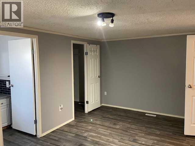 7928 97 Avenue, Peace River, Alberta  T8S 1W6 - Photo 13 - A2250780