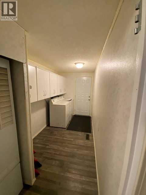 7928 97 Avenue, Peace River, Alberta  T8S 1W6 - Photo 9 - A2250780