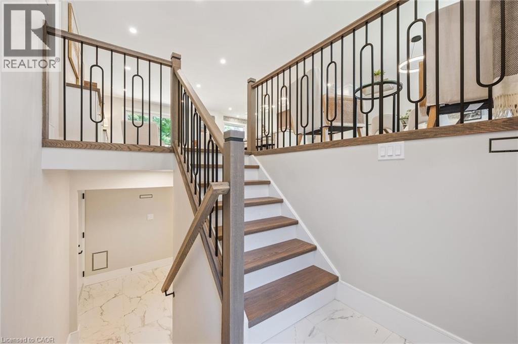 70 Champlain Crescent, Kitchener, Ontario  N2B 2Y6 - Photo 9 - 40840253