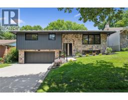 70 CHAMPLAIN Crescent, Kitchener, Ontario