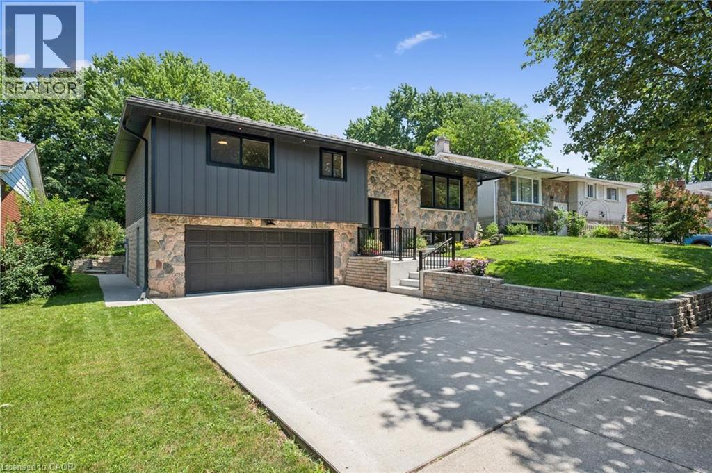 70 Champlain Crescent, Kitchener, Ontario  N2B 2Y6 - Photo 3 - 40840253