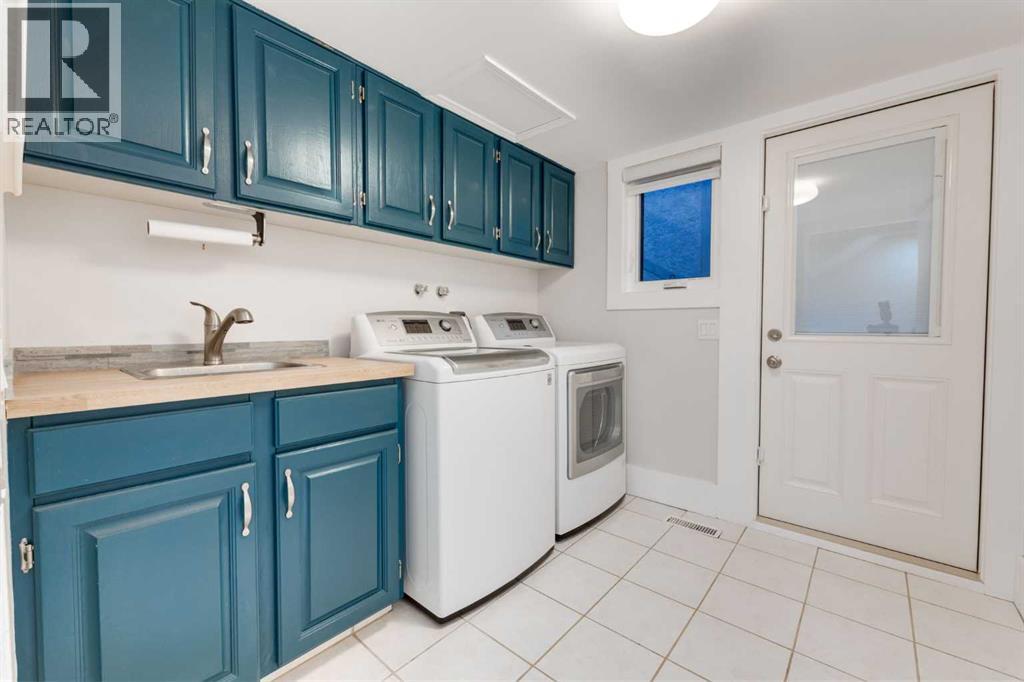 775 Strathcona Drive SW, Calgary, Alberta  T3H 1N8 - Photo 21 - A2332911