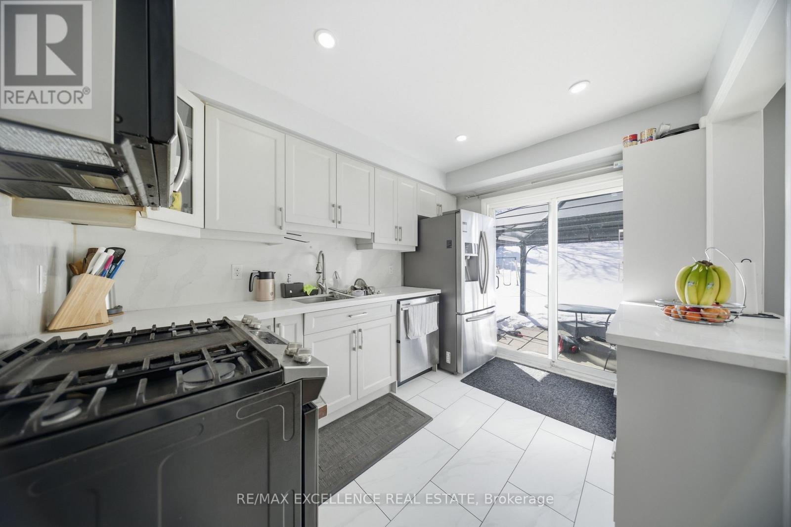46 Nectarine Crescent, Brampton, Ontario  L6S 5Z1 - Photo 10 - W13629506