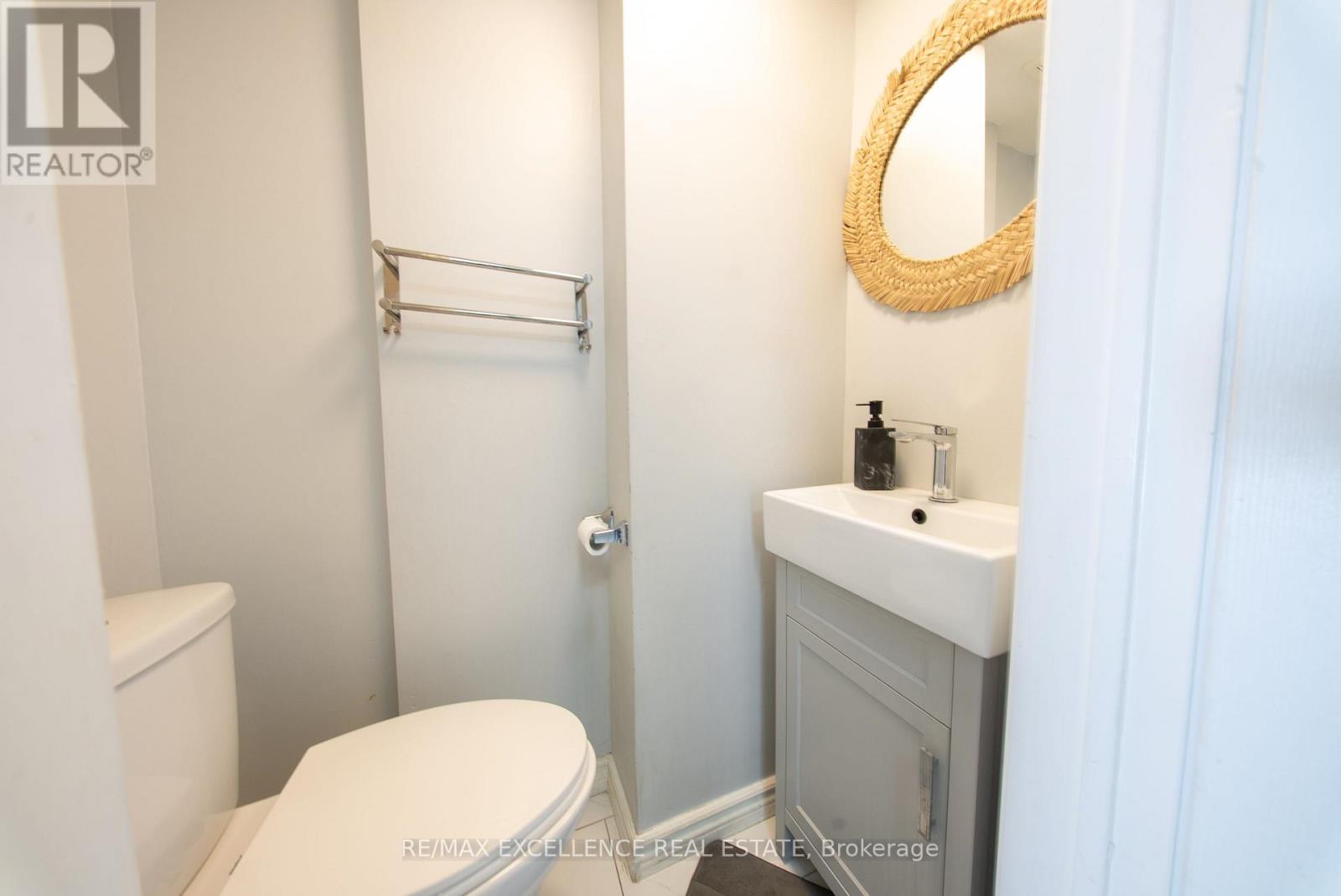 46 Nectarine Crescent, Brampton, Ontario  L6S 5Z1 - Photo 5 - W13629506