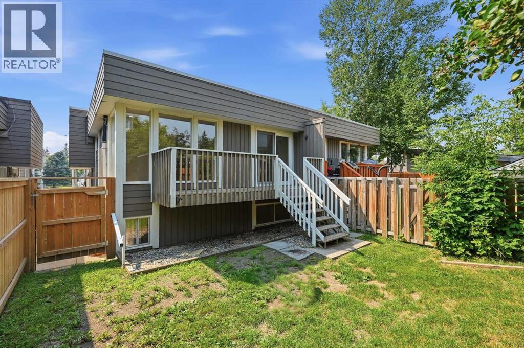 4, 126 Mcrae Street, Okotoks, Alberta  T1S 1J4 - Photo 1 - A2333771