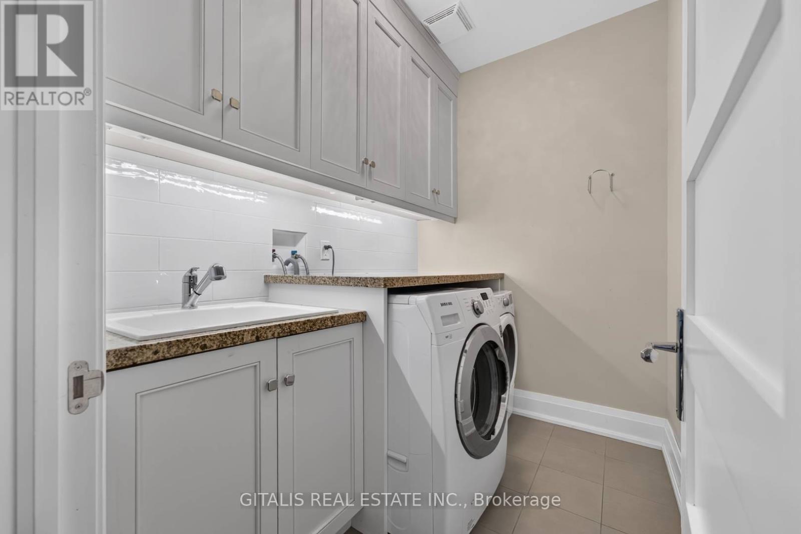 3 Donnybrook Lane, Toronto, Ontario  M9A 2V2 - Photo 18 - W13607116