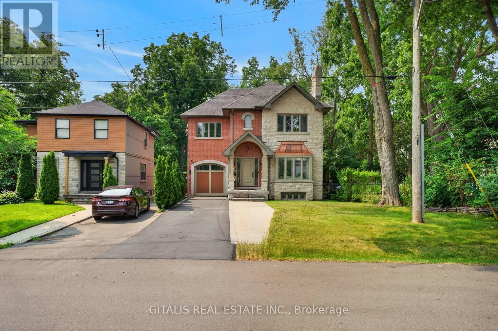 3 Donnybrook Lane, Toronto, Ontario  M9A 2V2 - Photo 4 - W13607116