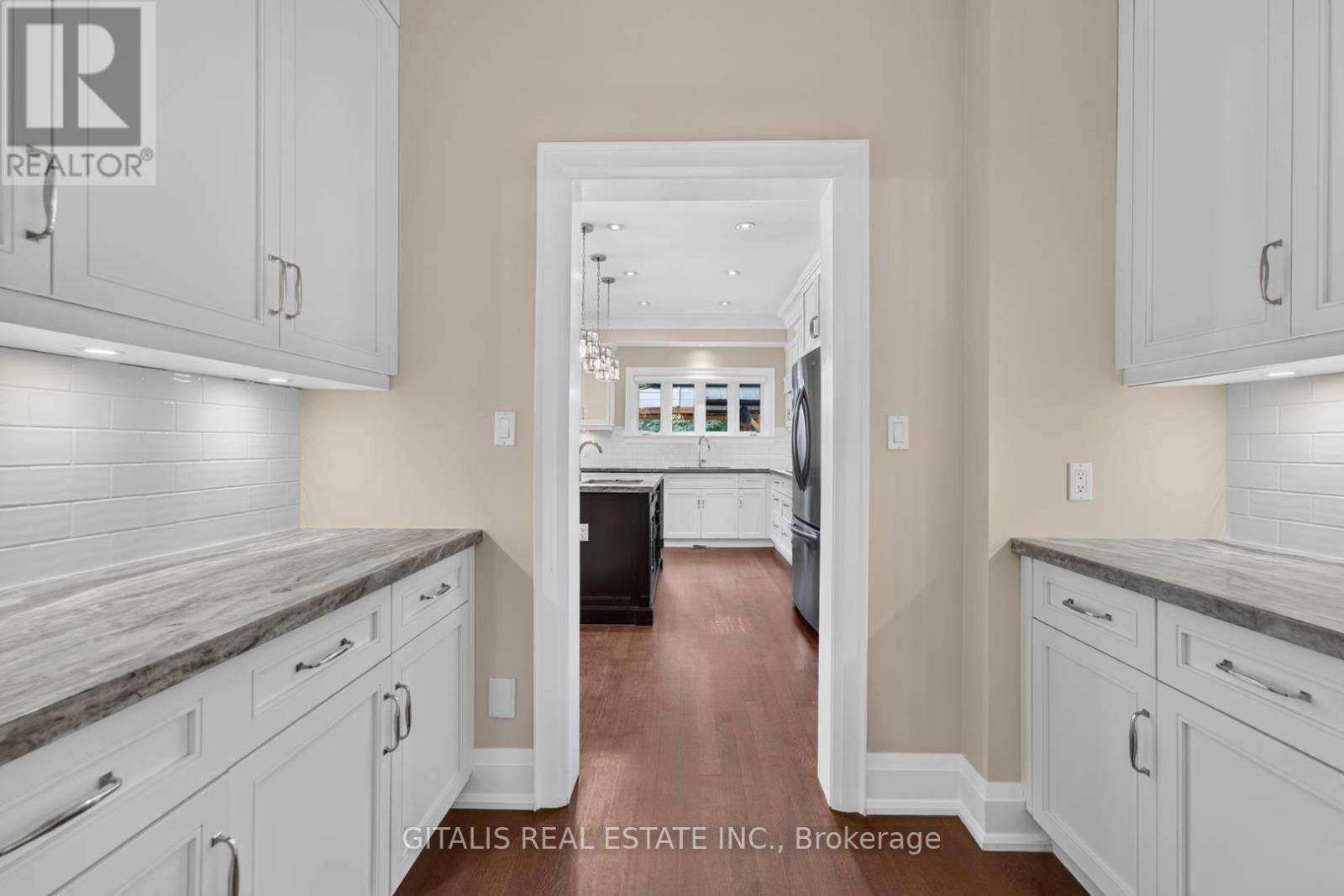 3 Donnybrook Lane, Toronto, Ontario  M9A 2V2 - Photo 9 - W13607116